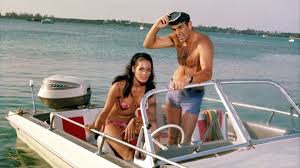 He was also known for launching the career of his fourth wife, bo derek James Bond 16 Kuriose Fakten Zu 007 Stern De