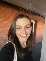 Hi everyone, i'm a student from taiwan to Paris soon! I'm looking for a  long term sublet or rent available Studio or apartment Budget: €500  Location: near any metro Thanks!