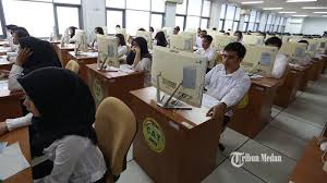 Hi disaster, ini adalah vlog 1 kami dimana kami lagi menemani salah satu member disaster yanga akan melangsungkan ujian cpnc kemenkumham wil.sumut. Bkn Sebut Kemenkumham Siapkan 1 000 Komputer Untuk Peserta Ujian Skd Tribun Medan