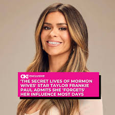 🎧🌈 SURPRISE, MEREDITH! 💋 We crashed the DJ booth and turned PRIDE all  the way UP 🔥 @dorindamedley @cynthiabailey @meredithmarks