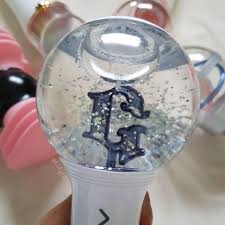 The light can change to 5 colors the wings have 7 different names: Gfriend Official Lightstick Glass Marbles Stick Kpop