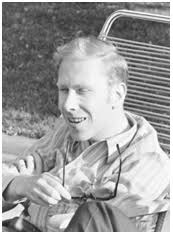 Karena keyword uses digunakan untuk memanggil unit library pascal. Pemrograman Pascal Agusnkhom