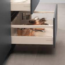 Full extension soft close drawers are available with an option of grey or stainless steel sides. Caple 500mm Blumotion Antaro Pan Height Drawer Boxes Bladp50 Kitchen Cabinet Organiser From Taps Uk