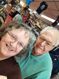 Just had a wonderful visit with Mel at Johnny's Clothing in Wapato 😁