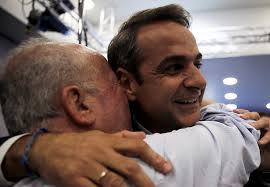 Prime minister kyriakos mitsotakis wants the eu to adopt a common certificate. Yunanistan Da Secimin Galibi Yeni Demokrasi Lideri Kiryakos Micotakis Cipras Ikinci Sirada Kaldi Euronews