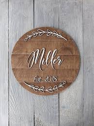 Personalized Last Name Sign Round Wood Sign Wedding Gift For Etsy Wooden Name Signs Personalized Wooden Signs Wood Signs Wedding Gift