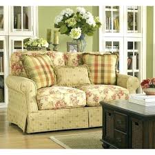 20 Design Ideen Mit Landhausmobeln Country Couch Pillows Landhausstil Couch Coun Cottage Style Sofa Country Style Living Room Furniture Country Style Sofas