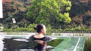 Terakhir ada house sangkuriang sebagai salah satu hotel dengan kolam renang di lembang yang cukup recommended. Kolam Renang Picture Of Padma Hotel Bandung Tripadvisor