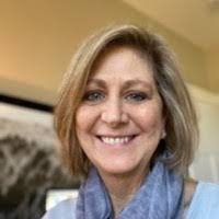 Beth Lohr's Instagram, Twitter & Facebook