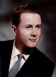 Mark Woelfer's Instagram, Twitter & Facebook