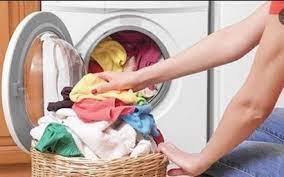 Using a small amount of vinegar in the wash will help keep colors bright. Put Salt In The Washing Machine 8 Steps To Clean Clothes And Make Them New With