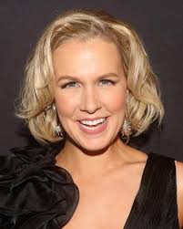 Ginna Claire Mason, Larkin Bogan and Liana Hunt Photo (2023-11-01 03:45:40)