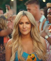 Caroline flack was a british television presenter, best known for presenting i'm a celebrity. Caroline Flack Love Island Host Steps Down