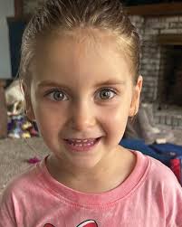 School includes sick child in picture day activities