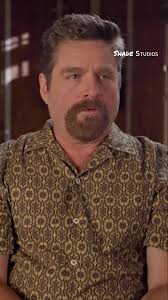 Zach Galifianakis y Billy Magnussen en Lilo y Stitch