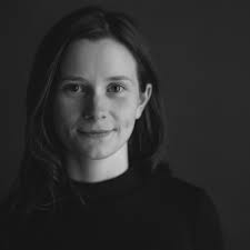 Donna Wade's Instagram, Twitter & Facebook