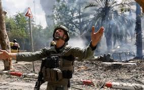 Ukraine-Russia war: Kremlin accuses David Cameron of 'direct escalation'  over weapons for Kyiv