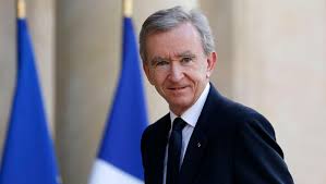 Bernard arnault, french businessman best known as the chairman and ceo of the french conglomerate lvmh moët hennessy louis vuitton sa, the largest. Bernard Arnault Ist Ein 100 Milliarden Dollar Mann Manager Magazin