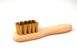 Messing bürste mit schaber, aus holz mit messingbürste, länge 31cm die stabile messingbürste mit holzgriff eignet sich hervorragend zur reinigung des rostes eines jeden grills. Messingburste Mit Griff Reinigung Von Rauchersieben Weihrauch Raucherwerke Atherische Ole Salzlampen