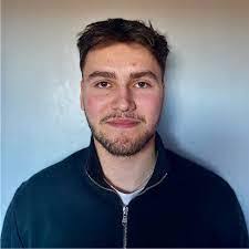 Alix Auguste's Instagram, Twitter & Facebook