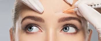 Klar, mir gefällt meine stirn auf dem rechten bild deutlich besser. Faltenunterspritzung Mit Botox Reduktion Von Tiefen Falten Dank Muskellahmung Durch Botox