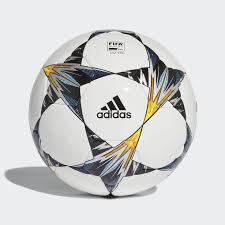D'attente, le tirage au sort des huitièmes de finale de la ligue des champions a eu lieu ce lundi 17 décembre 2018 en suisse, au siège de l'uefa. Adidas Presente Le Ballon De La Phase Finale De La Champions League 2018 Foot Inside