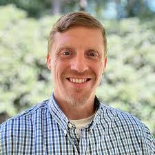 Robert Mcneish's Instagram, Twitter & Facebook