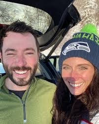 Amanda Laporte's Instagram, Twitter & Facebook