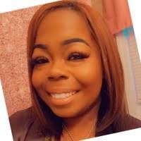 Ariel Pearson's Instagram, Twitter & Facebook