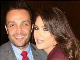 أعلن الفنان وائل عبد العزيز، شقيق الفنانة ياسمين عبد العزيز، تصالحه مع الفنان أحمد العوضي زوج شقيقته بعد الخلافات التي حدثت بينهما الشهور الماضية. ÙÙ†Ø§Ù†ÙˆÙ† Ø³Ø§Ù†Ø¯ÙˆØ§ ÙŠØ§Ø³Ù…ÙŠÙ† Ø¹Ø¨Ø¯ Ø§Ù„Ø¹Ø²ÙŠØ² Ø¨Ø¹Ø¯ Ø£Ø²Ù…ØªÙ‡Ø§ Ù…Ø¹ Ø´Ù‚ÙŠÙ‚Ù‡Ø§ ØªØ¹Ø±Ù Ø¹Ù„ÙŠÙ‡Ù… Ø¨ÙˆØ§Ø¨Ø© Ø£Ø®Ø¨Ø§Ø± Ø§Ù„ÙŠÙˆÙ… Ø§Ù„Ø¥Ù„ÙƒØªØ±ÙˆÙ†ÙŠØ©