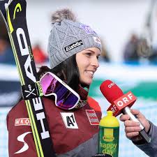 Schon als kind kam sie mit der sportart in berührung. St Moritz 2017 Wm News Anna Veith Verzichtet Auf Die Abfahrt Sport Srf