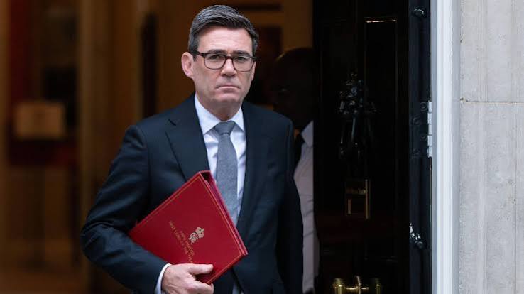 Andy Burnham tells PMQS he wants standing charges removed from gas bills | LBC