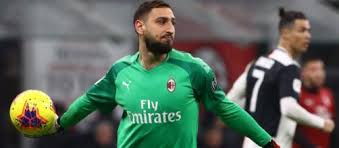 Donnarumma pronto alla sfida contro il suo idolo. Calciomercato Milan Donnarumma Si Sarebbe Proposto Alla Juve Con Ingaggio Dimezzato