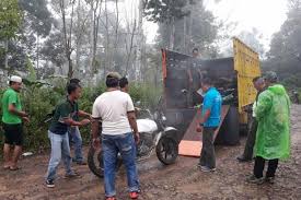 Apalagi jika anda telah memiliki aset berupa bangunan yang tidak dipakai akan memperkecil modal membuka. Polhut Dan Kodim Tanggamus Lampung Tangkap Pembalak Liar Antara News Megapolitan
