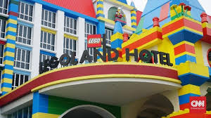Dalam artikel ini kami senarai 15 destinasi paling popular di johor. Bermalam Bersama Kepingan Lego