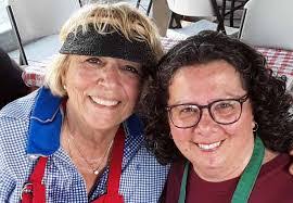 Linda Isola's Instagram, Twitter & Facebook