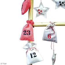 Bricolage Noel Calendrier De L Avent Pochons En Tissu Noel Traditionnel Idees Conseils Et Tuto Calendrier De L Avent Tissu De Noel Calendrier De L Avent Calendrier De L Avent Tissu