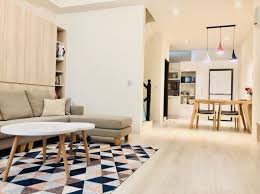 淺色暖色地板系統 home decor door wall home