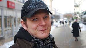 Jag får göra nya affischer nu"