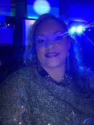 Veronica Bivins's Instagram, Twitter & Facebook