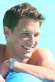 Hidden Palms season 1 Pilot Reviews