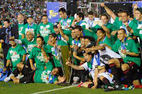The advantage for the usa is the home field and the fact that some mexican. Mexico Rally To Beat Usa In Gold Cup Final Football Al Jazeera