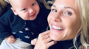 Official facebook page van actrice & presentatrice/programmamaker kimberley klaver check ook insta:kimberleyklaver contact Kimberley Klaver Openhartig Over Moeilijke Kraamtijd Het Was Meer Een Puzzel Dan Een Roze Wolk