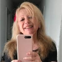 Lara Glover's Instagram, Twitter & Facebook