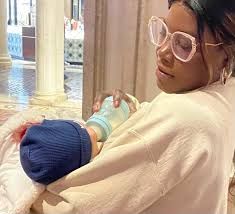 Mother's Day brunch with these girly was so fun I enjoyed the conversation  and thank you all for coming 💕