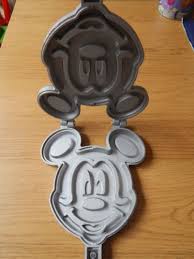 Disney Mickey Mouse Waffle Iron Pancake Maker New In Box Mickey Mouse Kitchen Mickey Kitchen Disney Home Decor
