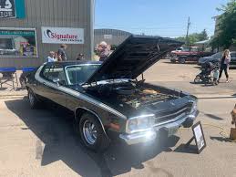 LeRoy residents revel in a car and trade show celebration