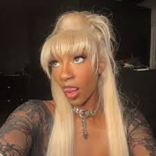 Shawnda Jackson's Instagram, Twitter & Facebook