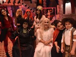 It is a net gown, featuring the halter neck pattern. Yeh Rishta Kya Kehlata Hai Naira Dresses As A Witch And Kartik Sports A Shahenshah Look For The Upcoming Halloween Party See Pics The Times Of India