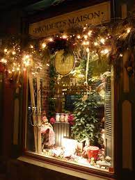 Quebec Day One Moisan Quebec City Affichage Fenetre De Noel Deco Vitrine Noel Magasin De Noel